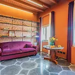 Apartament Dimora San Trovaso Stylish Four-bedroom House In