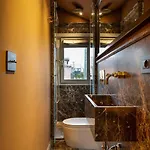 Apartament Dimora San Trovaso Stylish Four-bedroom House In *
