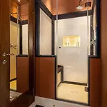 Dimora San Trovaso Stylish Four-bedroom House In * Wenecja
