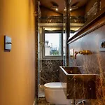 Dimora San Trovaso Stylish Four-bedroom House In * Wenecja