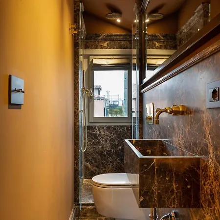 Apartament Dimora San Trovaso Enchanting Four-bedrooms *