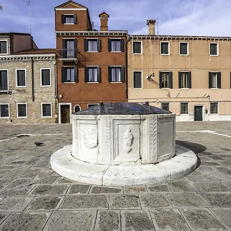 Appartamento Dimora San Trovaso Enchanting Four-bedrooms Venezia