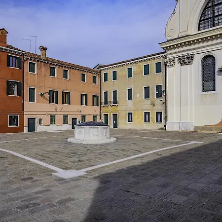 Dimora San Trovaso Enchanting Four-bedrooms Appartamento