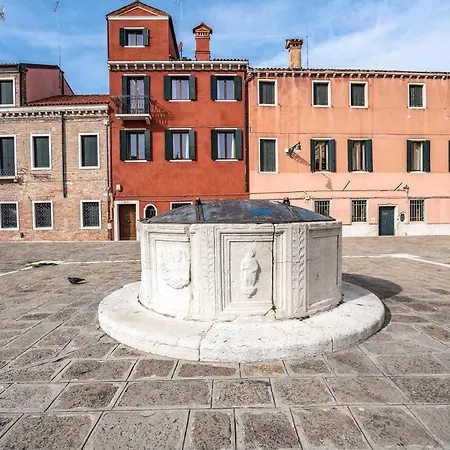 Apartment Dimora San Trovaso Enchanting Four-bedrooms Venice